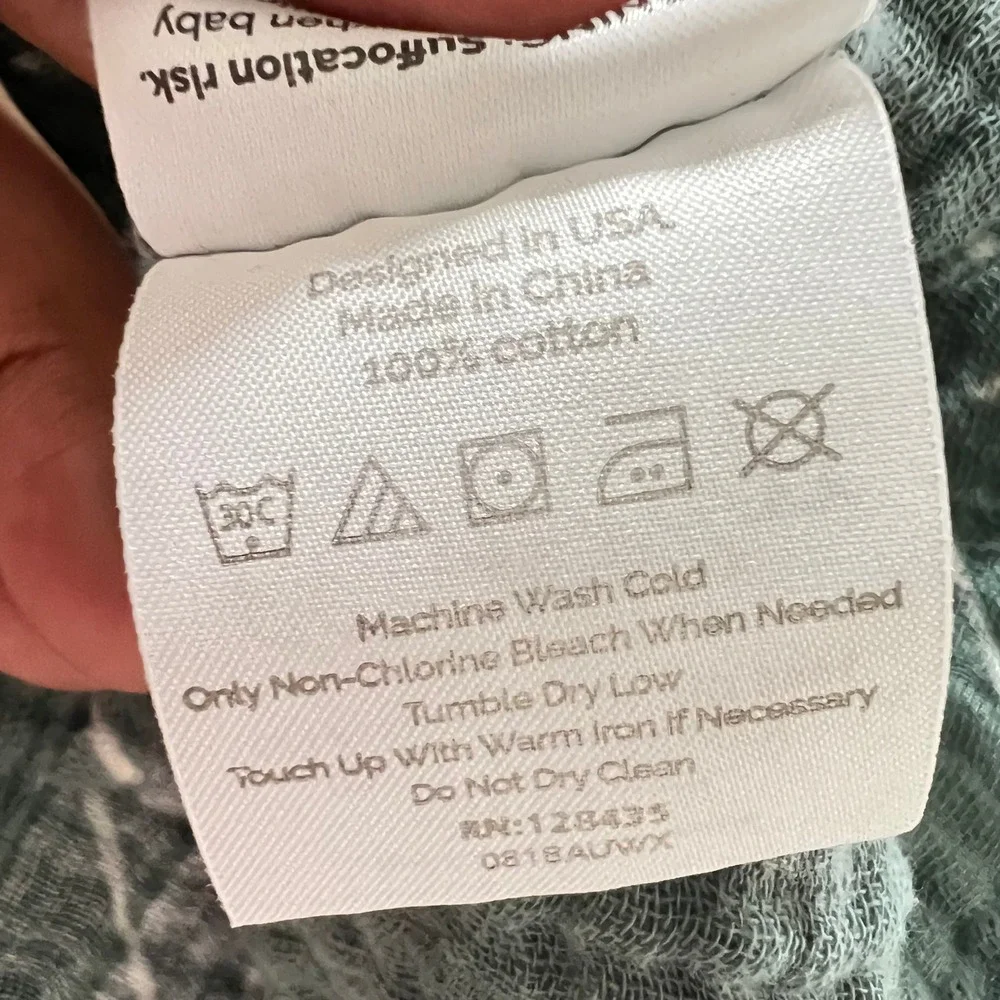Itzy Ritzy Swaddle Blanket Baby‎ 42x42 Green Chevron Muslin Cotton Nursing Loop